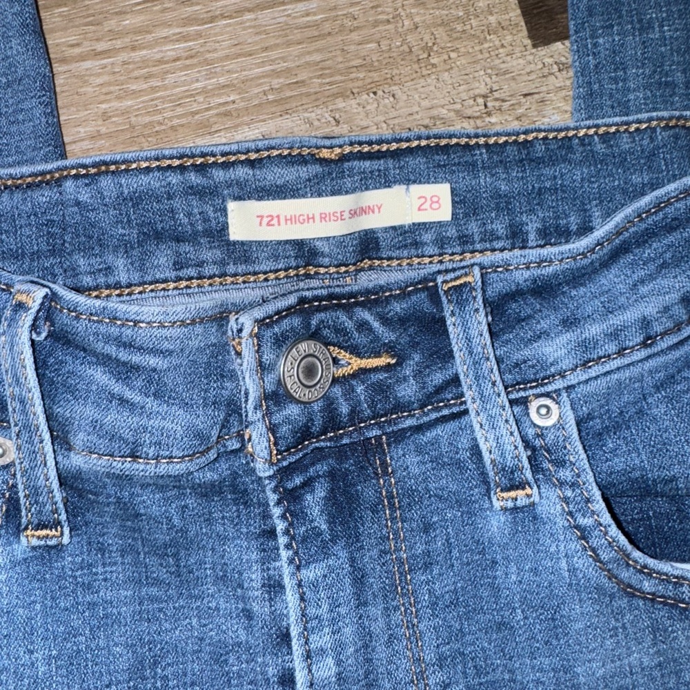Levi’s 721 high rise skinny jeans 28 like new condition - Picture 2 of 4